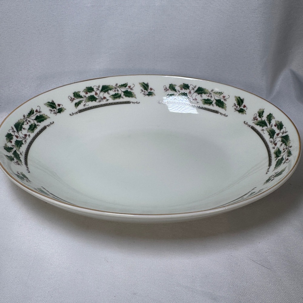 Royal Limited Holly Holiday Oval Vegetable Serving Bowl 10.5 Inch Made in Japan